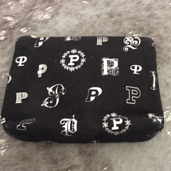 Victoria Secret Cosmetic bag black - Picture 5 of 5